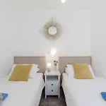 Elizabeth Rubicon Villa